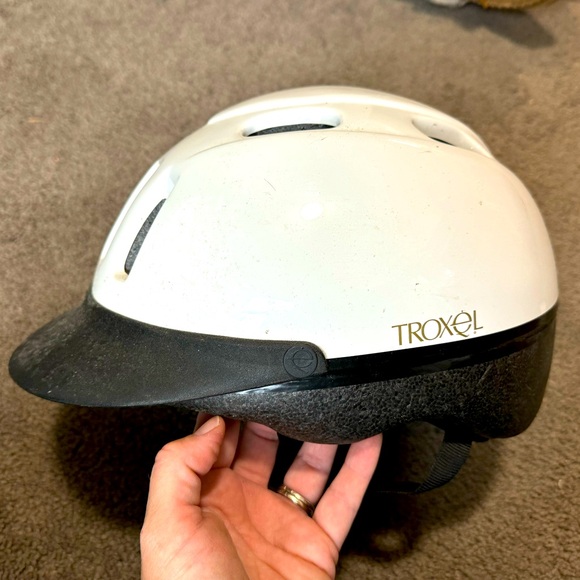 Troxel White Horse Riding Helmet size Medium - Picture 1 of 7